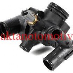 TERMOSTAT GÖVDESİ V362 / BOXER III / JUMPER III 11= 2.2 EURO5 ÖNDEN CEKER MÜŞÜRLÜ TERMOSTAT GÖVDESİ V362 / BOXER III / JUMPER III 11= 2.2 EURO5 ÖNDEN CEKER MÜŞÜRLÜ