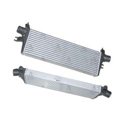 TURBO RADYATÖRÜ (INTERCOOLER) HILUX 15= REVO